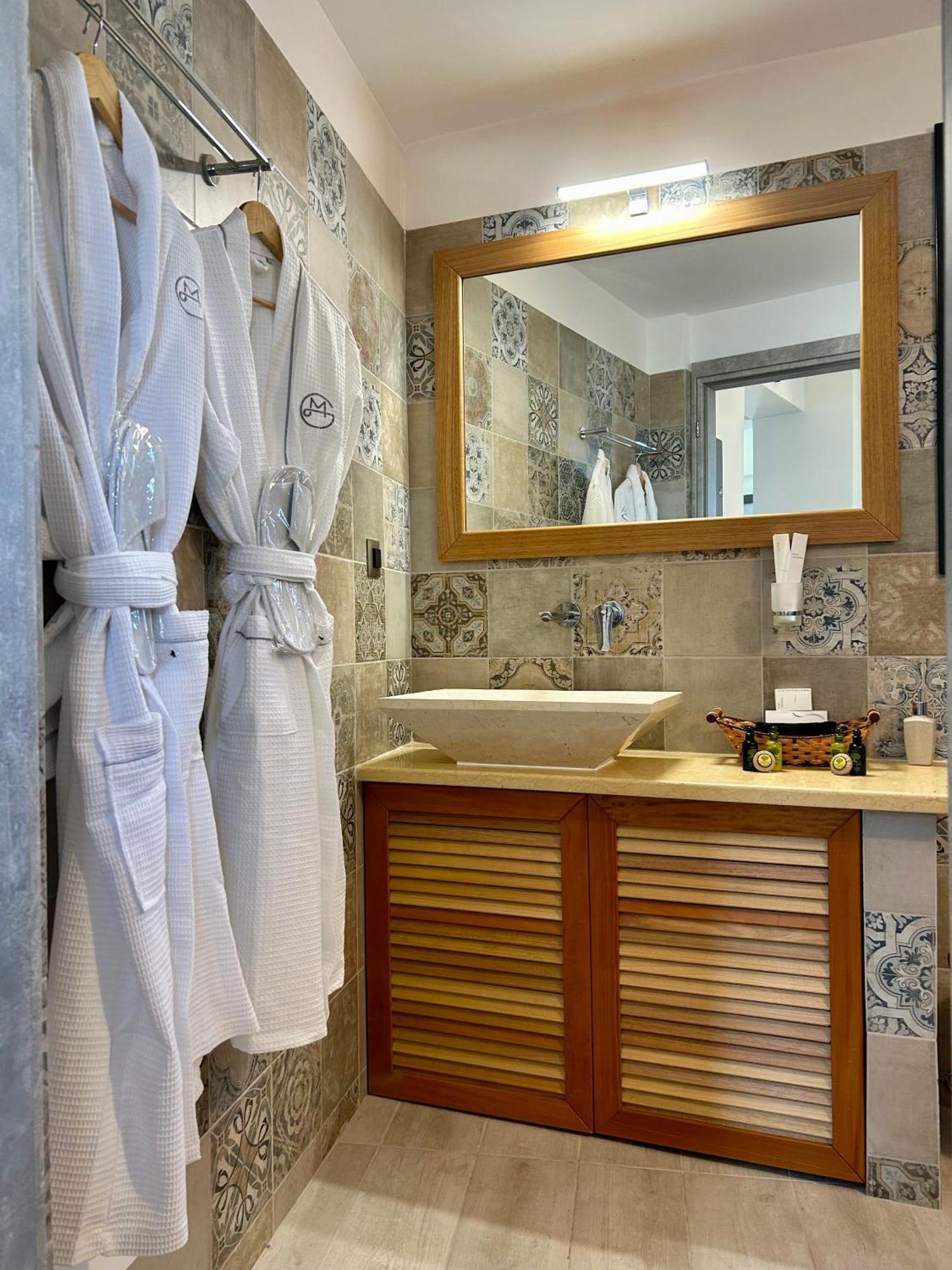 Golden Moments Luxury Stone Villas B Мессария Экстерьер фото